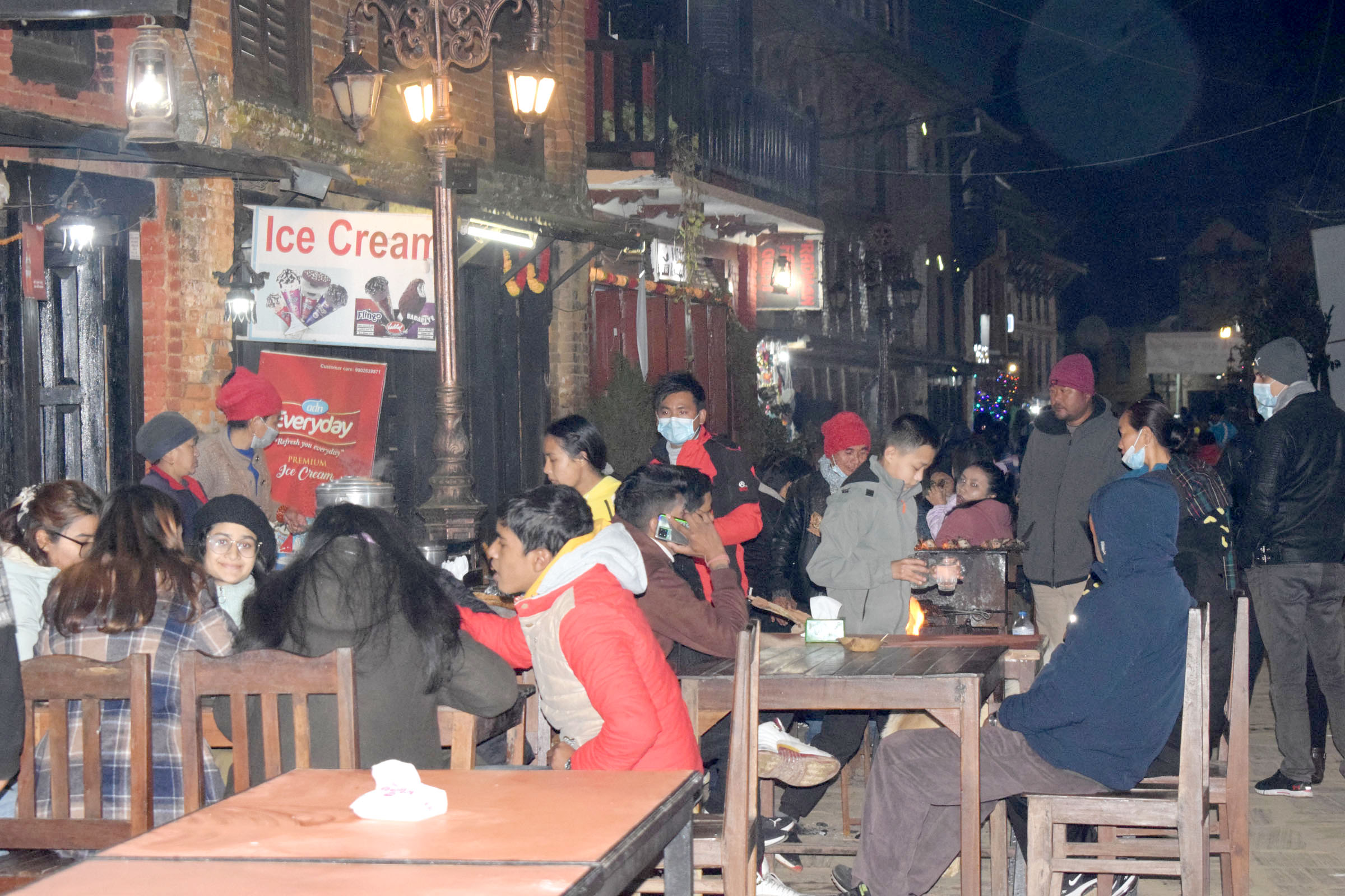 अंग्रेजी नयाँ वर्ष: पाहुनाले भरियो बन्दीपुर