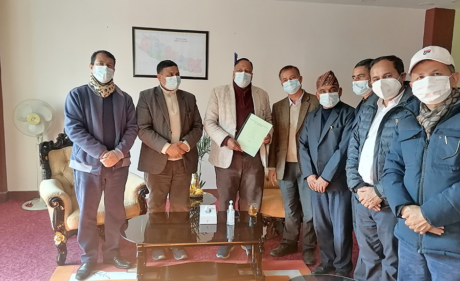 शिक्षक अस्पताल चितवनमा बनाउन सिफारिस