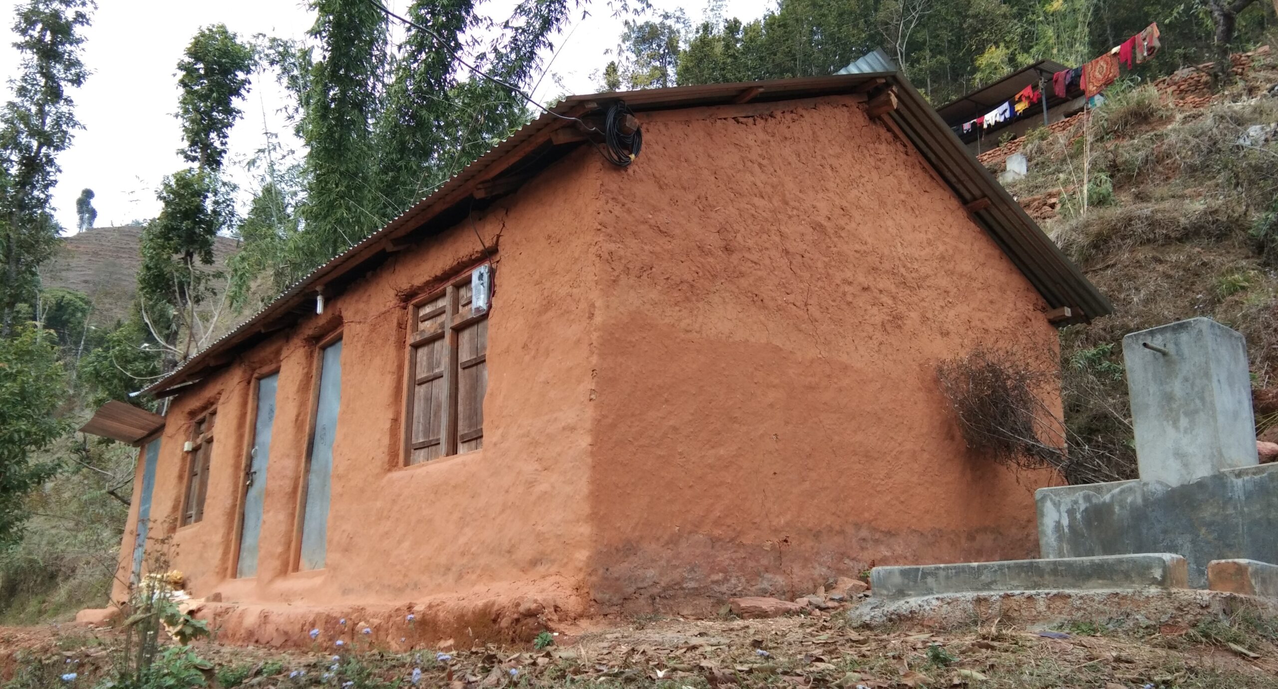 दुःखमा नगरपालिका साथी: घिरविहीनले बनाए घर