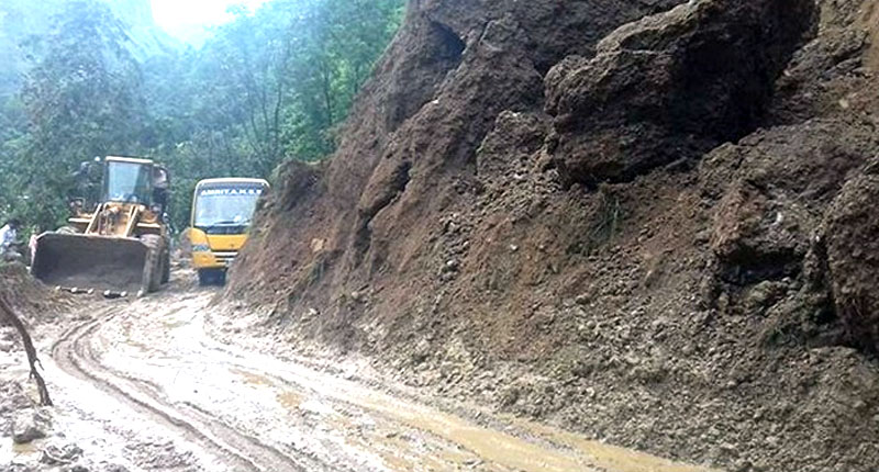 मालढुंगा–बेनी सडक दैनिक चार घण्टा बन्द