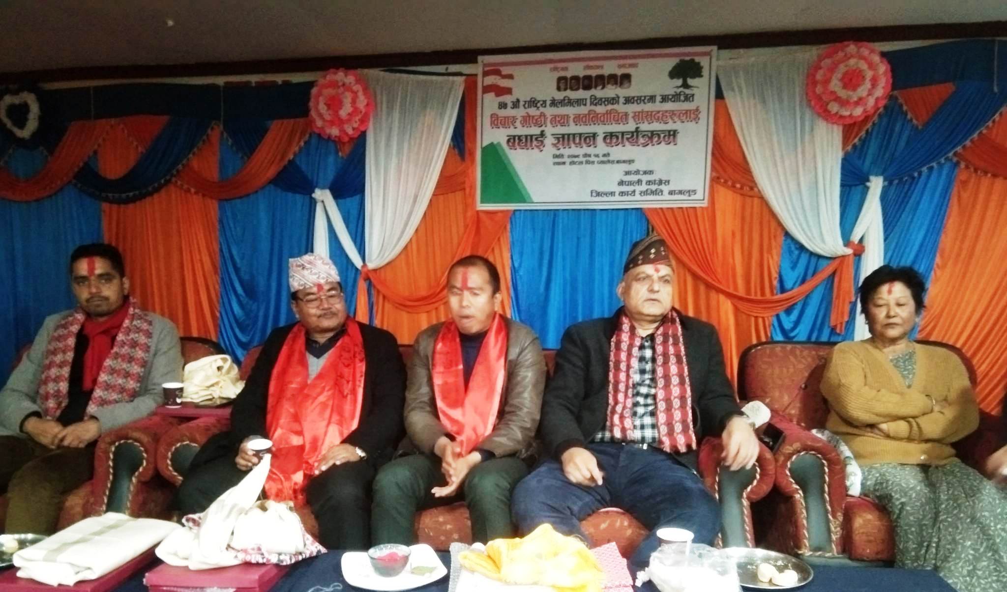 प्रचण्डको दोधारे नीतिले मुख्यमन्त्री गुमेपछि कांग्रेस नेता पाण्डेको आक्रोश
