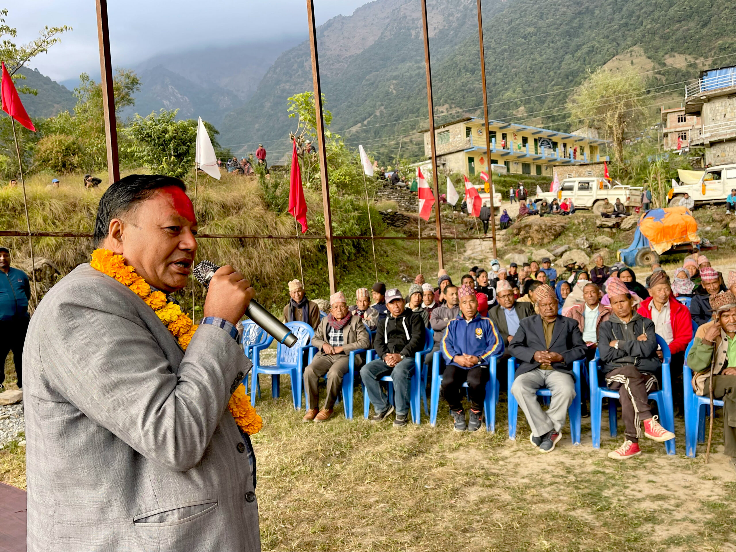 जनतासंग गरेका बाचा पाँच वर्षभित्र पुरा हुन्छन् : मन्त्री पौडेल