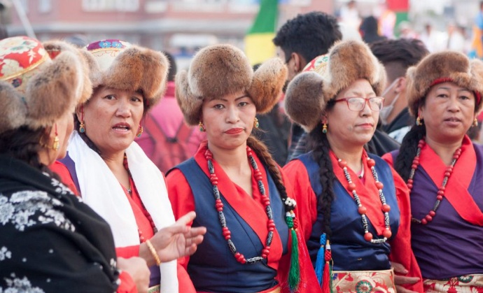 शेर्पा समुदायले ग्याल्पो ल्होसार पर्व मनाउँदै