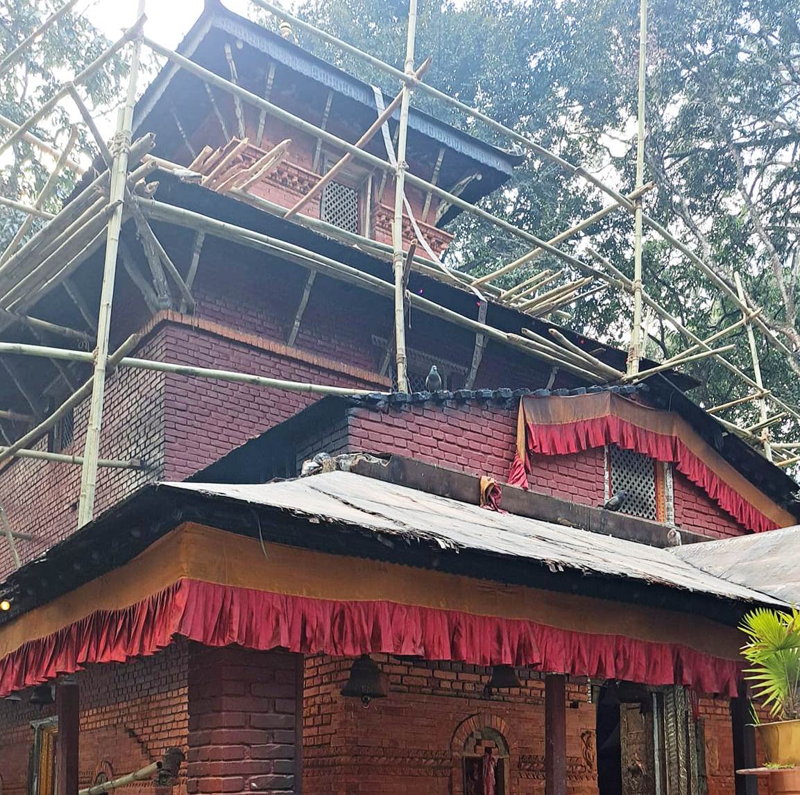 कलात्मक बन्दै बागलुङ कालिका मन्दिर