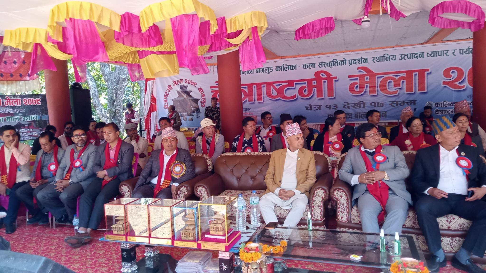 प्रदेशलाई अधिकार प्रत्यायोजन गर्न संघ सरकारको आनाकानी : मुख्यमन्त्री अधिकारी