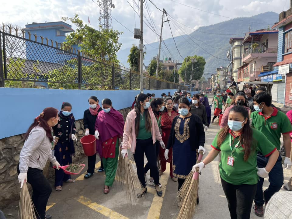 सहकारी दिवसमा बागलुङ बजार सरसफाई