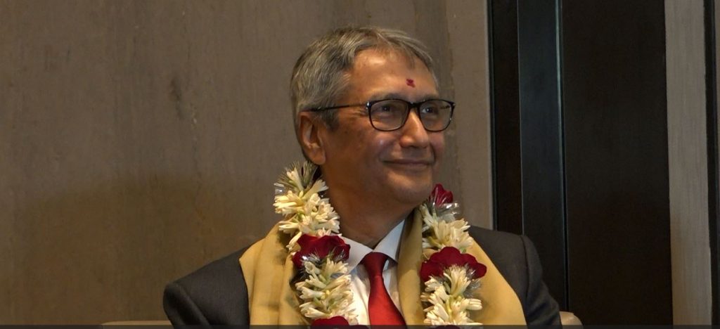 पुस्तक समीक्षा : मुटुरोग उपचारको इतिहास र आधिकारिक दस्तावेज