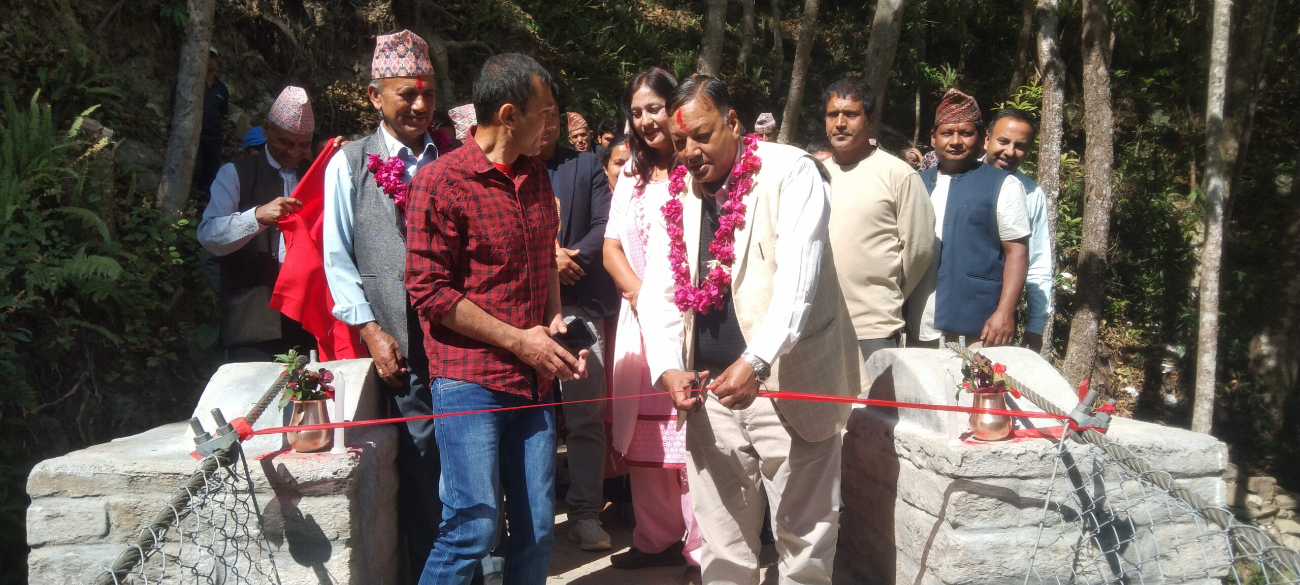 तित्याङ–भकूण्डे जोड्ने रिठ्ठा खोलामा झोलुङ्गे पुल