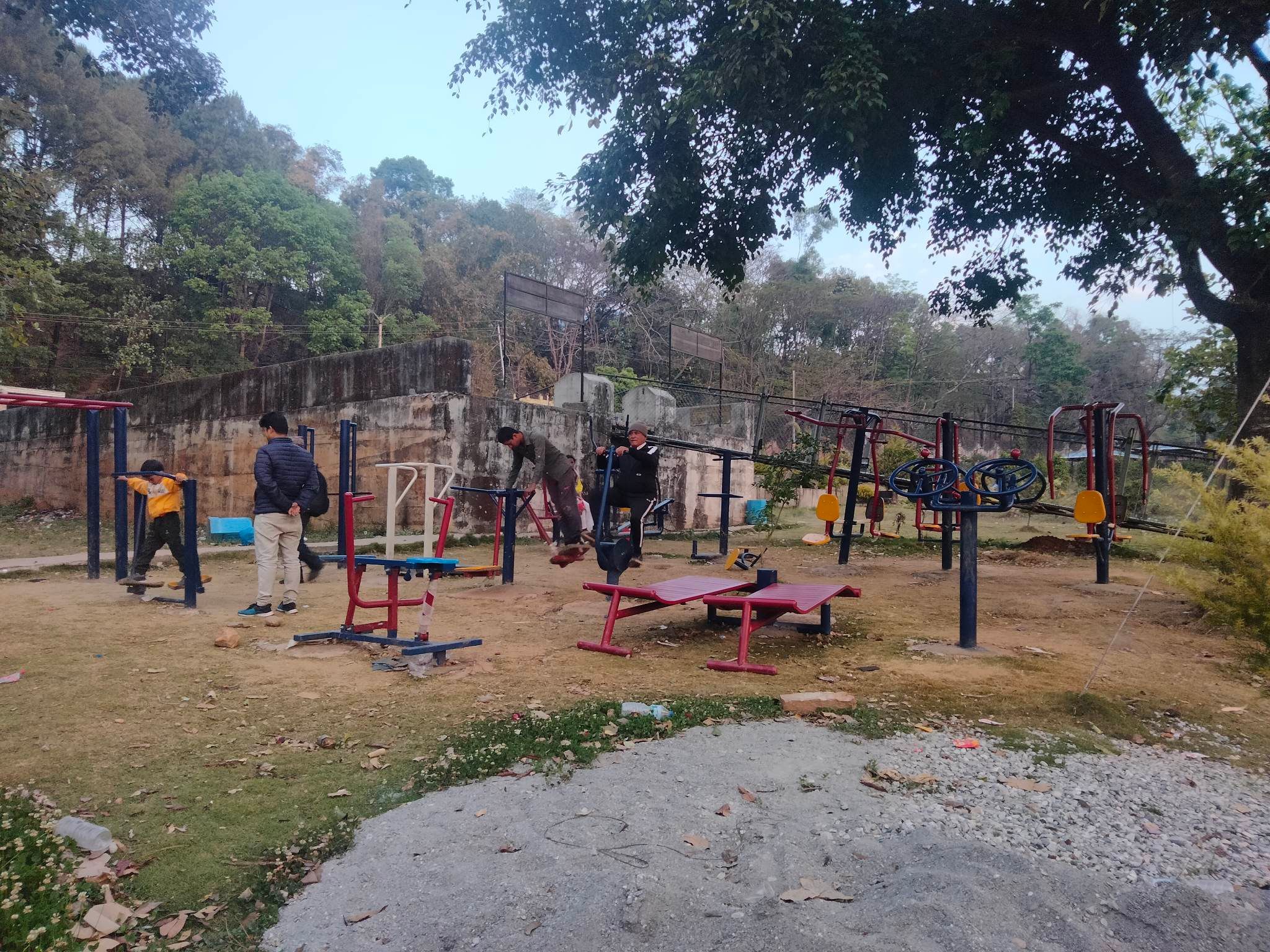 शहीद स्मृति पार्कमा खुला व्यायामशाला