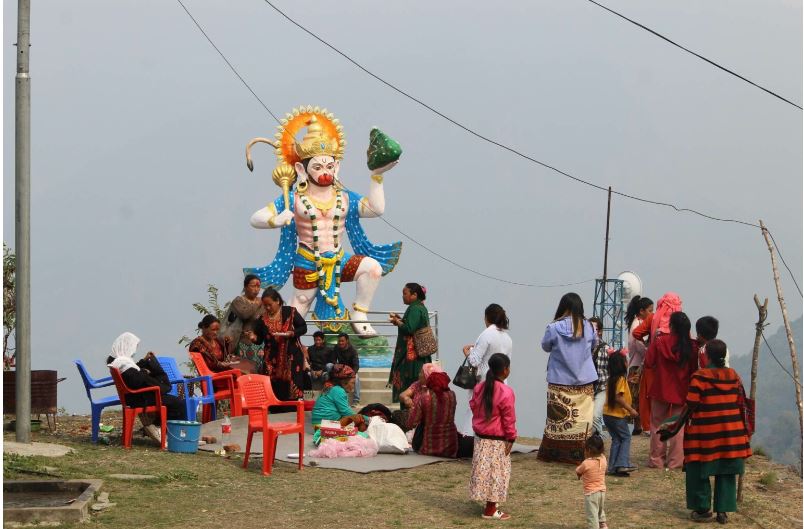 ३० लाख खर्चेर ताकमकोतमा हनुमानको मूर्ति स्थापना