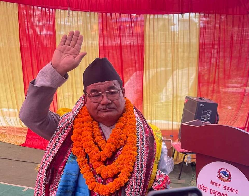 शिक्षण पेशा छाडेर राजनीतिमा होमिएका थापा मन्त्रिसम्म