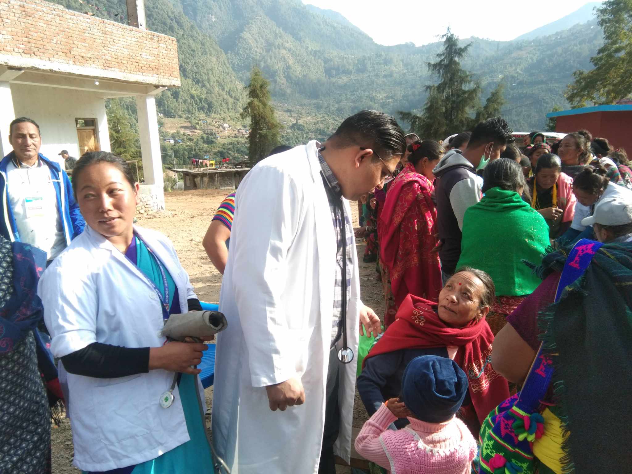 निशुल्क स्वास्थ्य शिविरबाट साढे ५ सय बिरामी लाभान्वित