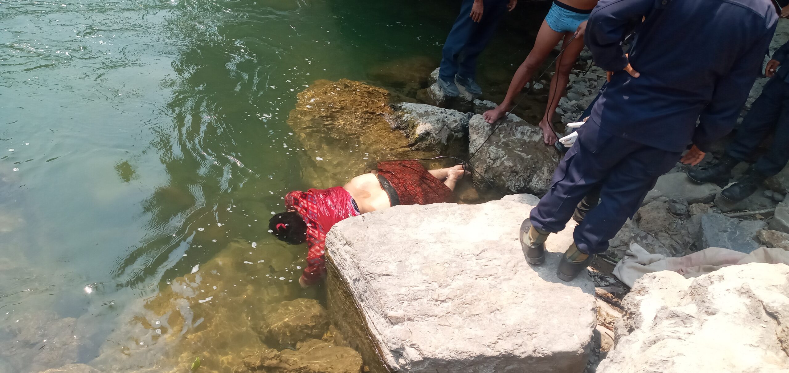 खोलाले बगाउँदा बृद्धाको ज्यान गयो