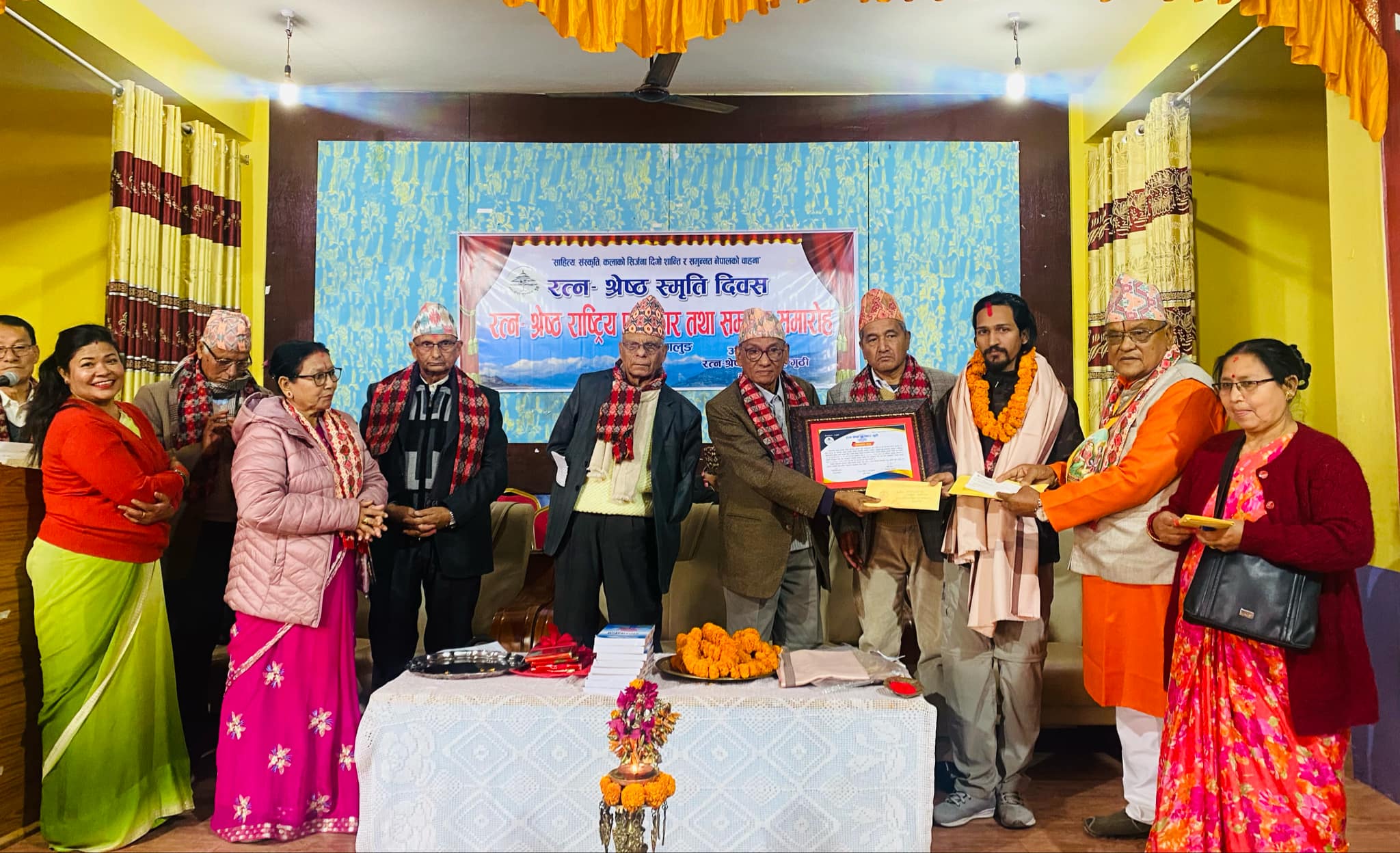 महाविर पुनलाई ‘रत्न श्रेष्ठ राष्ट्रिय पुरस्कार’ प्रदान
