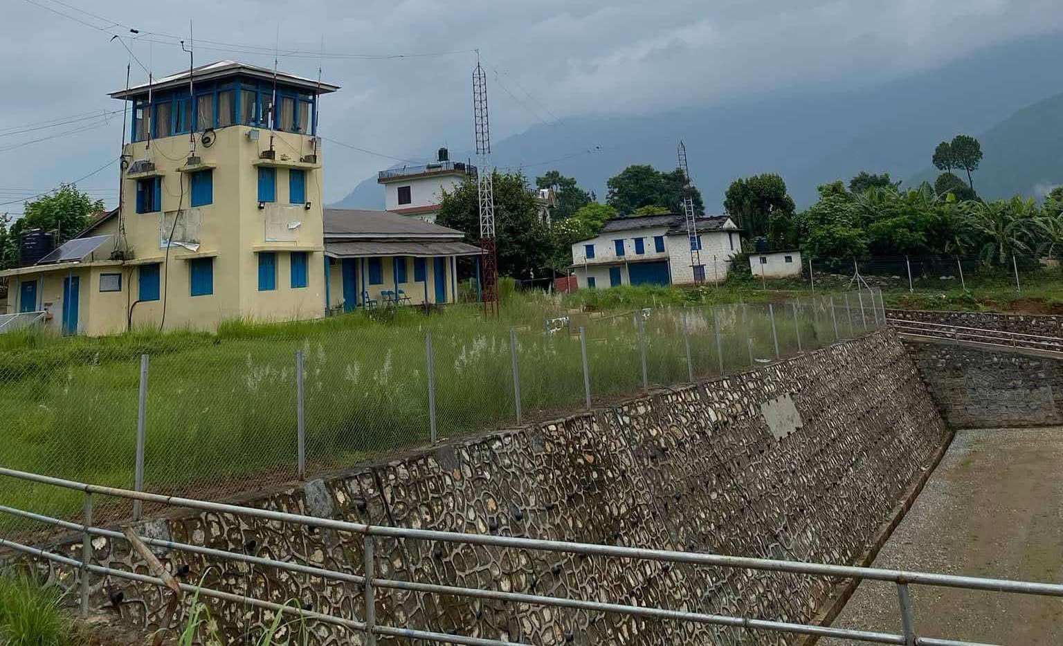 जहाज चढ्न सिडिओको फोर्स चल्ने बलेवा विमानस्थलमा अहिले जहाज चल्दैन