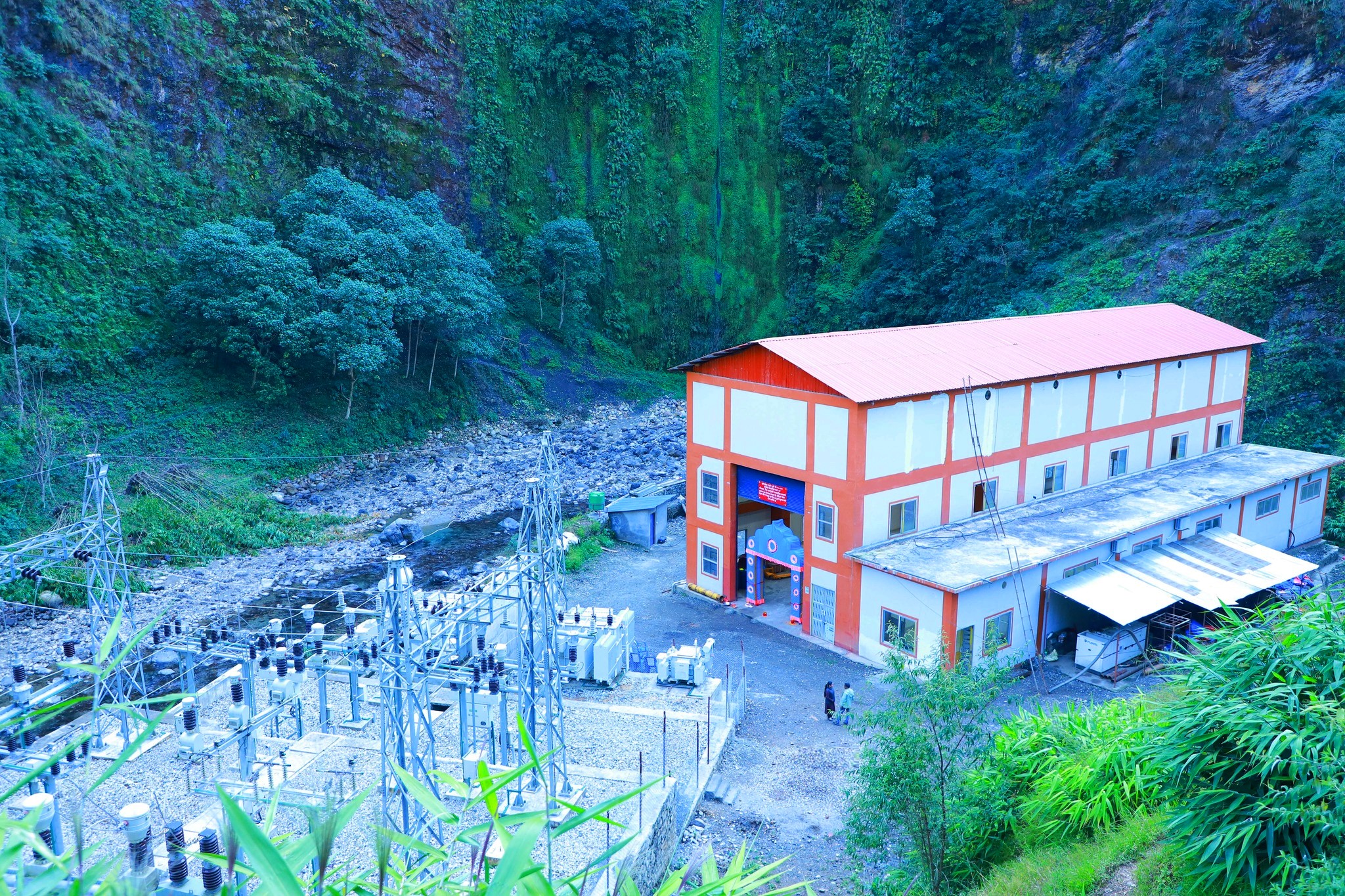 गलकोटमा निजीक्षेत्रबाट ९.६ मेगावाट बिधुत उत्पादन सुरु